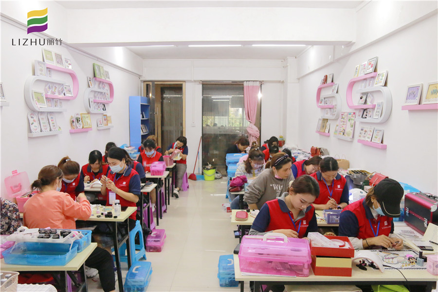 南寧美甲培訓課堂環(huán)境